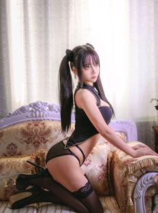 抱走莫子,cosplay界的璀璨星辰，颜值与才华并存的二次元女神