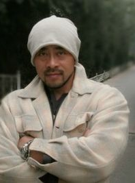 王胜利,多面人生，跨越领域的杰出代表