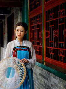 淘宝王府小姐姐,潮流穿搭指南