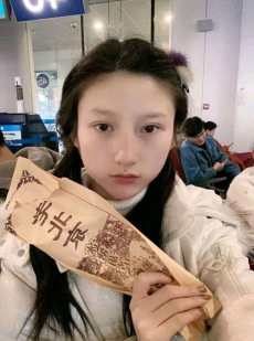 胡逗逗,幽默风趣的喜剧人生