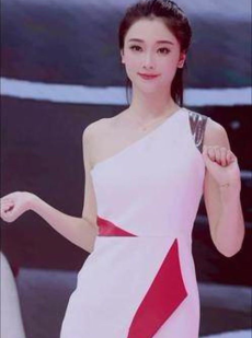 昕祎小姐姐,青春活力，魅力四射的时尚达人