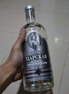 小酒伏特加,俄罗斯国酒，纯净烈酒的传奇之旅